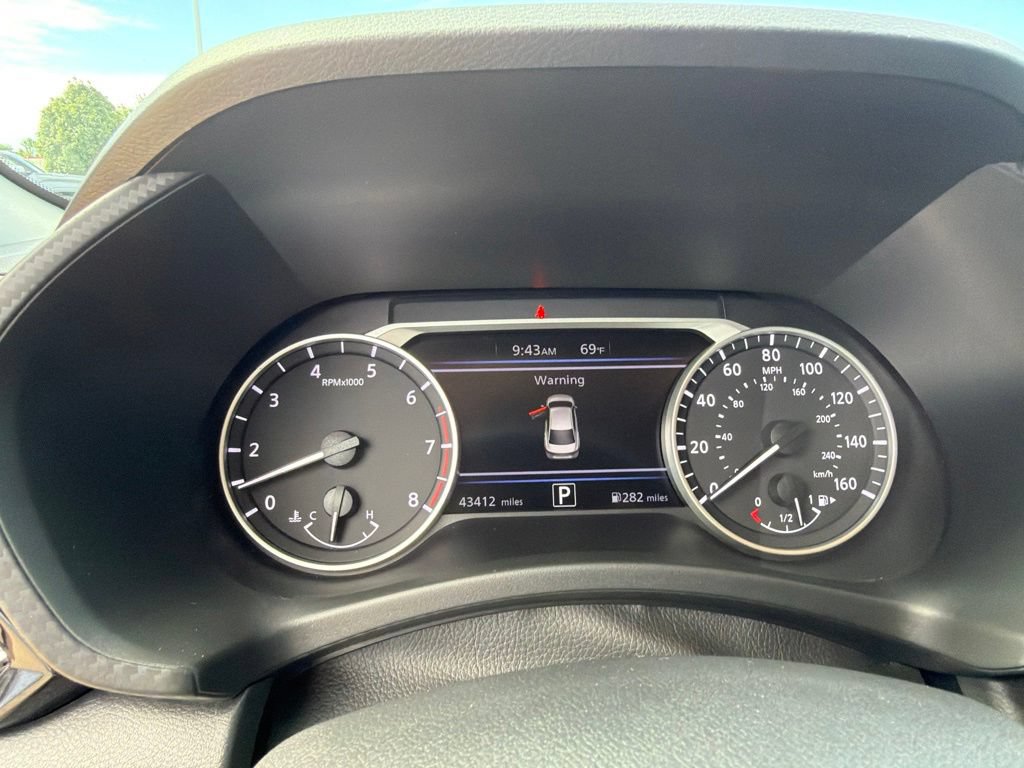 Used 2023 Nissan Sentra SR w/ SR Premium Package FWD image 21