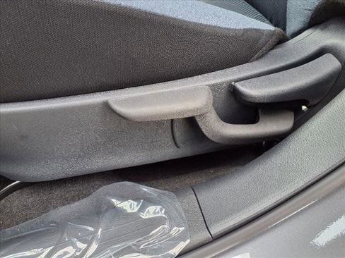 New 2025 Nissan Versa SV image 27