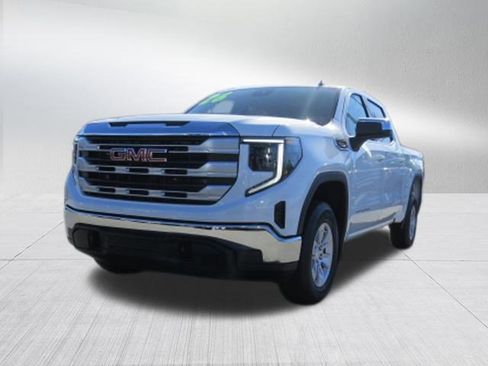 New 2026 GMC Sierra 1500 SLE image 6