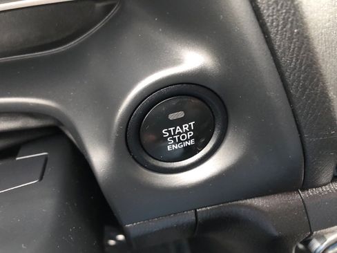 Used 2015 MAZDA MAZDA3 i Grand Touring image 32