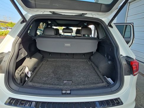 Used 2024 Volkswagen Tiguan SEL R-Line AWD/4WD image 12