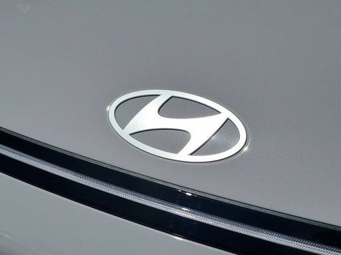 New 2027 Hyundai Kona SE FWD image 31