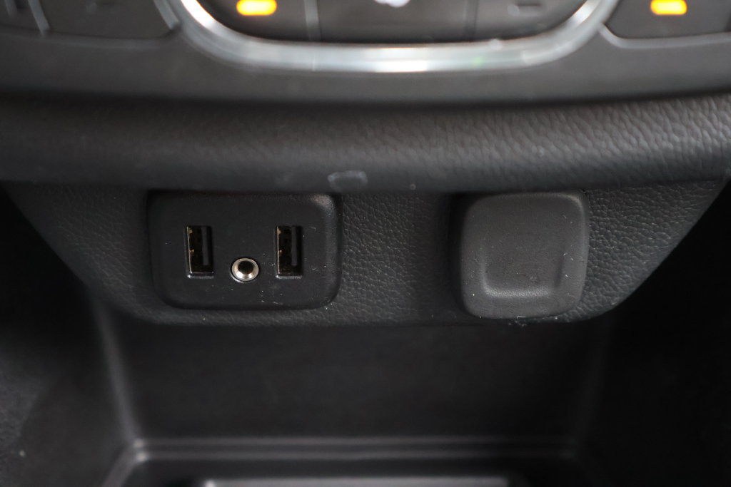 Certified 2023 Chevrolet Traverse LT FWD image 25