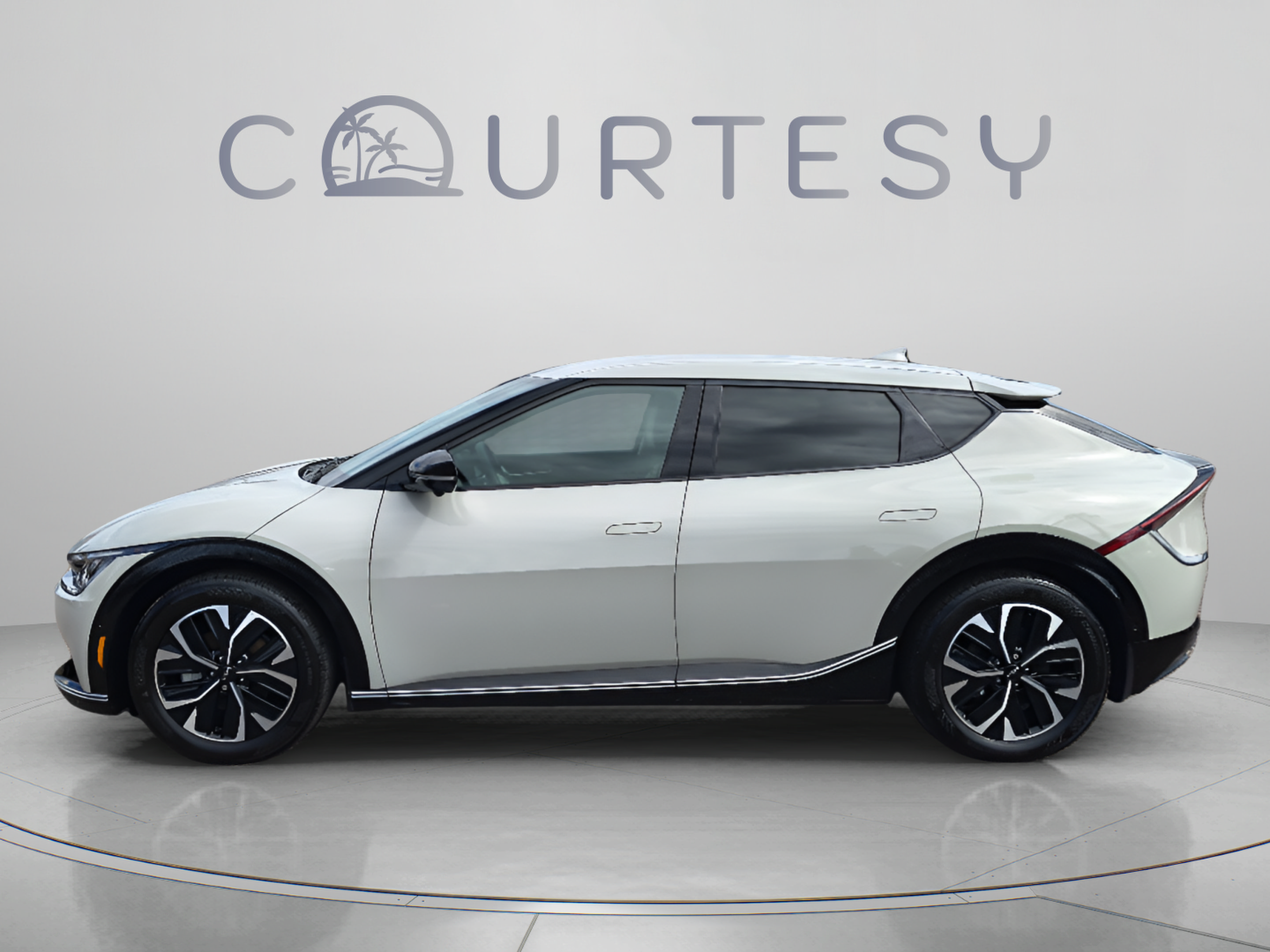 Used 2023 Kia EV6 Wind w/ Wind Technology Package AWD/4WD image 2