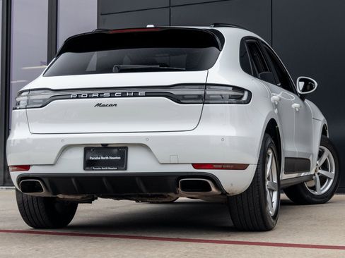 Certified 2021 Porsche Macan image 11