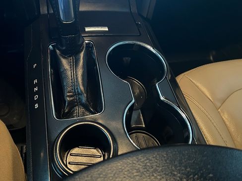 Used 2017 Ford Explorer XLT w/ Equipment Group 202A image 25