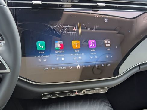 Used 2025 Mercedes-Benz E 350 Sedan image 23