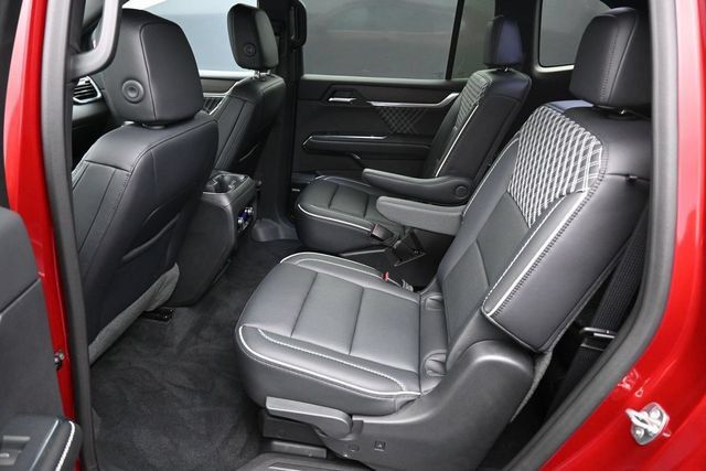 Used 2024 GMC Acadia Denali AWD/4WD image 15
