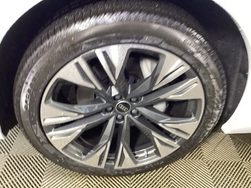 New 2026 Audi Q8 Premium Plus image 8