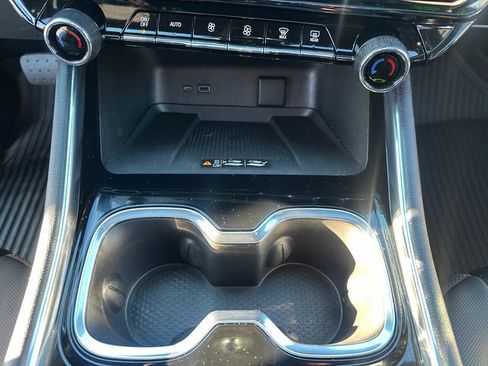 Used 2025 Chevrolet Traverse RS w/ LPO, Floor Liner Package image 37