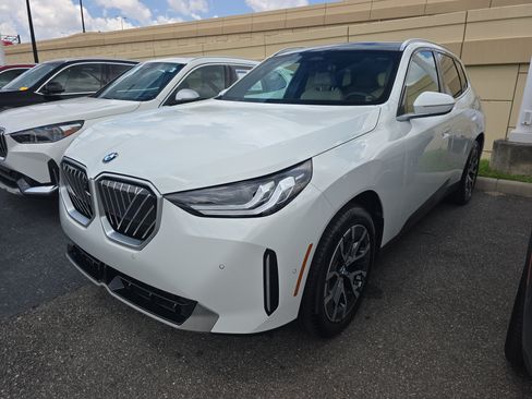 Certified 2026 BMW X3 xDrive30i w/ Premium Package AWD/4WD image 3