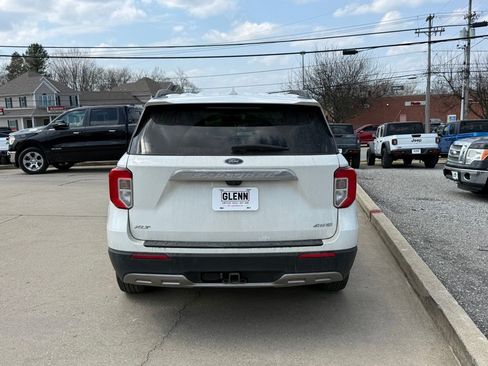 Used 2021 Ford Explorer XLT w/ Equipment Group 202A image 7