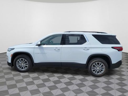 Used 2022 Chevrolet Traverse LT FWD image 12