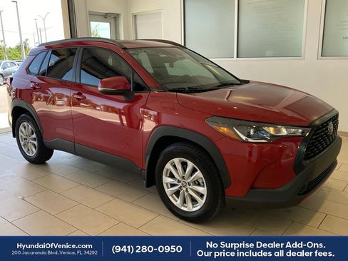 Used 2024 Toyota Corolla Cross LE w/ Moonroof Package FWD image 50