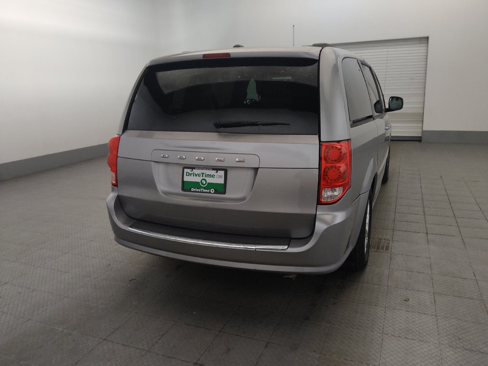 Used 2016 Dodge Grand Caravan SXT w/ UConnect Hands-Free Group FWD image 7