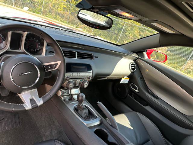Used 2010 Chevrolet Camaro SS w/ White Stripe Package RWD image 20