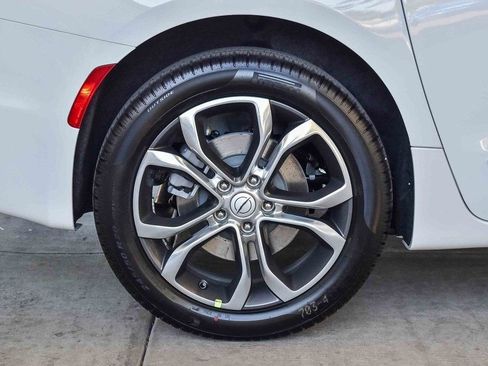 New 2026 Chrysler Pacifica Pinnacle w/ Trailer Tow Group AWD/4WD image 12