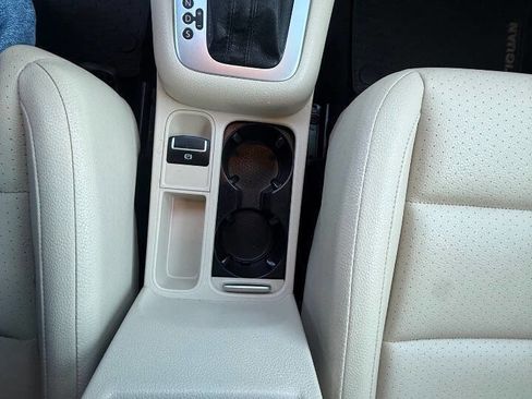 Used 2017 Volkswagen Tiguan S image 39