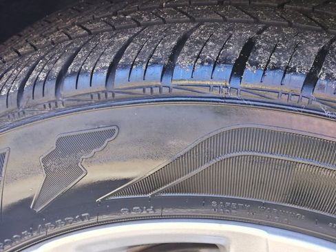 Used 2024 Chevrolet Malibu LT image 11