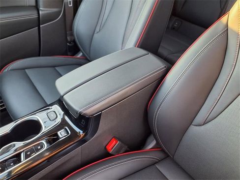 Used 2023 Buick Envision Essence w/ Sport Touring Package image 58