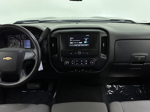 Used 2019 Chevrolet Silverado 1500 Custom w/ Custom Convenience Package RWD image 23