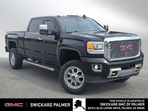 Used 2015 GMC Sierra 2500 Denali w/ Duramax Plus Package AWD/4WD image 1
