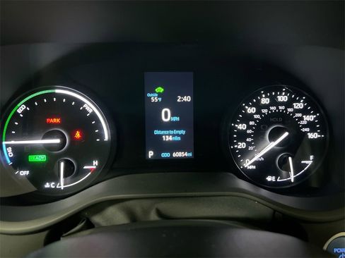 Used 2024 Toyota Sienna XLE image 12