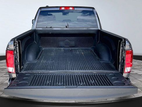 Used 2022 RAM 1500 Classic SLT RWD image 7