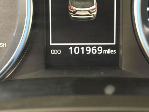 Used 2018 Toyota Highlander XLE image 13