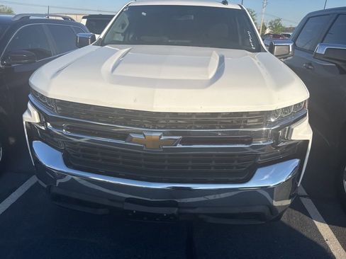 Used 2020 Chevrolet Silverado 1500 LT w/ Texas Edition image 10