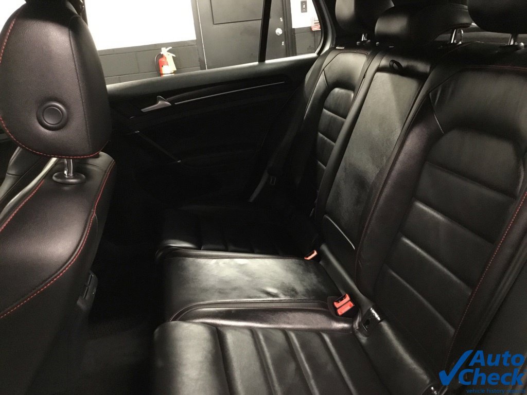 Used 2017 Volkswagen GTI SE FWD image 29