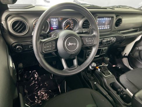 Used 2023 Jeep Wrangler Sport image 19