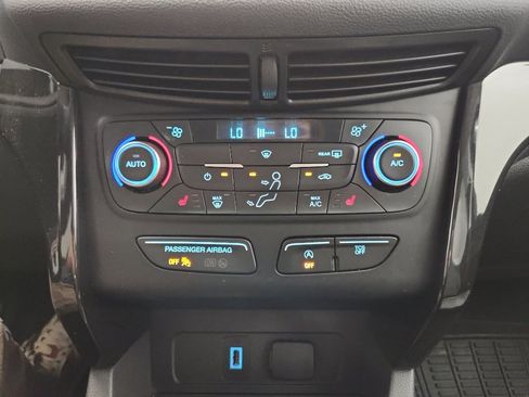 Used 2018 Ford Escape SE w/ SE Sport Appearance Package AWD/4WD image 24