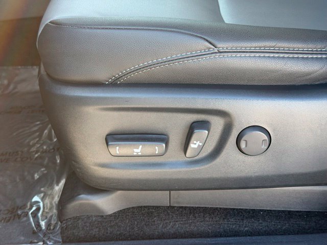 Used 2023 Toyota 4Runner SR5 Premium w/ Moonroof Package AWD/4WD image 23