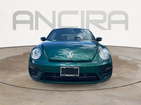 Used 2017 Volkswagen Beetle 1.8T Classic FWD image 2