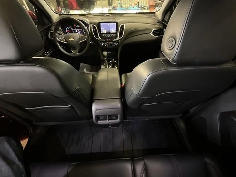 Used 2024 Chevrolet Equinox Premier FWD image 3