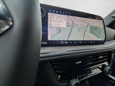 Used 2025 Chevrolet Tahoe Premier image 13