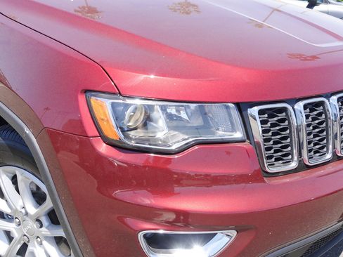 Used 2022 Jeep Grand Cherokee Laredo E RWD image 2