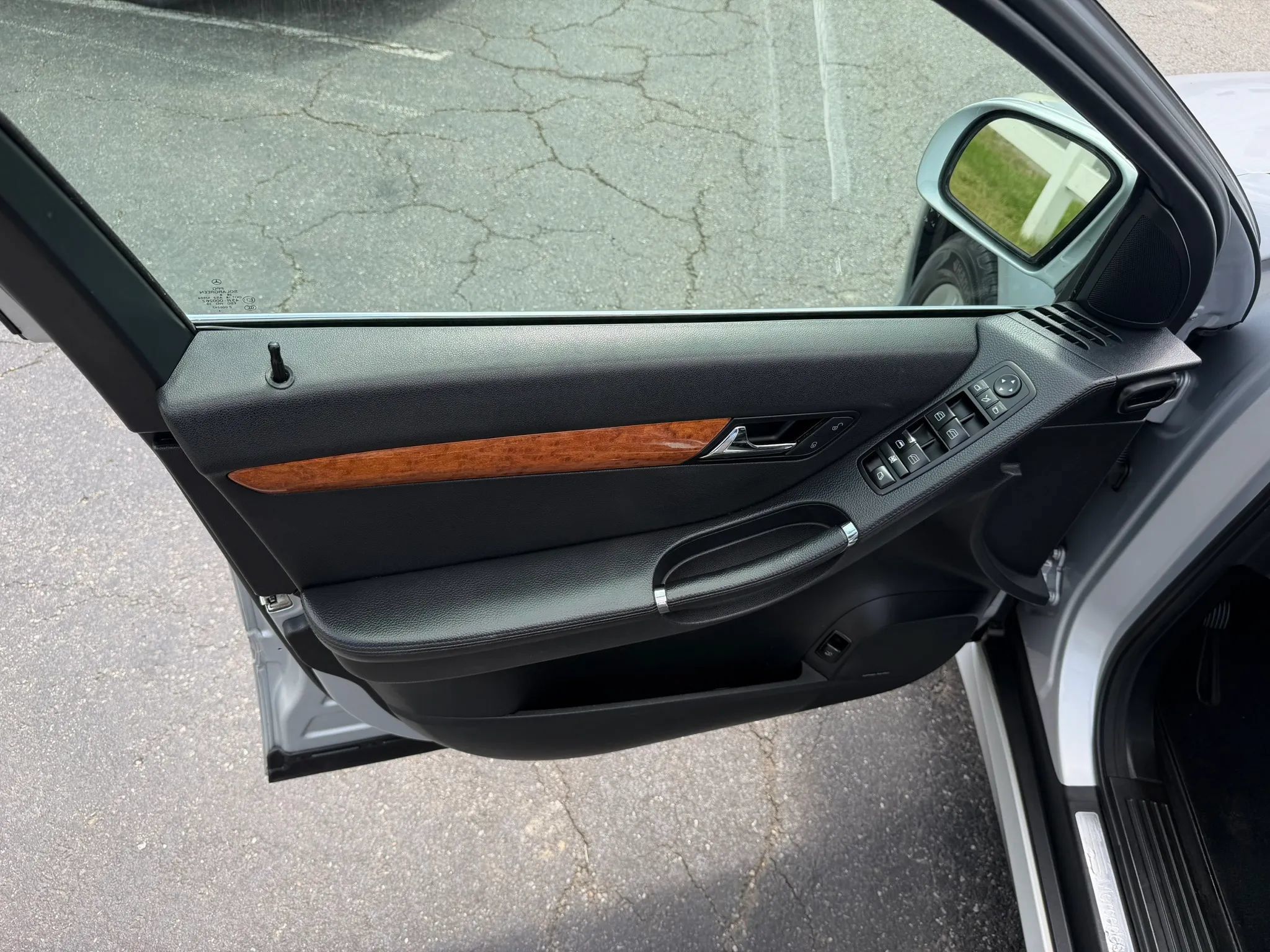 Used 2009 Mercedes-Benz R 350 4MATIC image 38