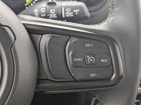 Used 2023 Jeep Wrangler Unlimited image 26