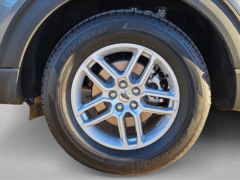 New 2026 Ford Explorer Active image 10