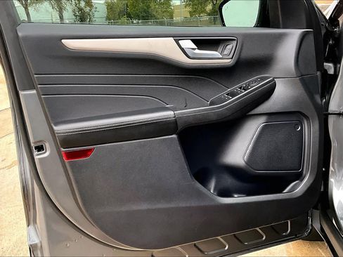 Certified 2022 Ford Escape SEL w/ Class II Trailer Tow Package image 21