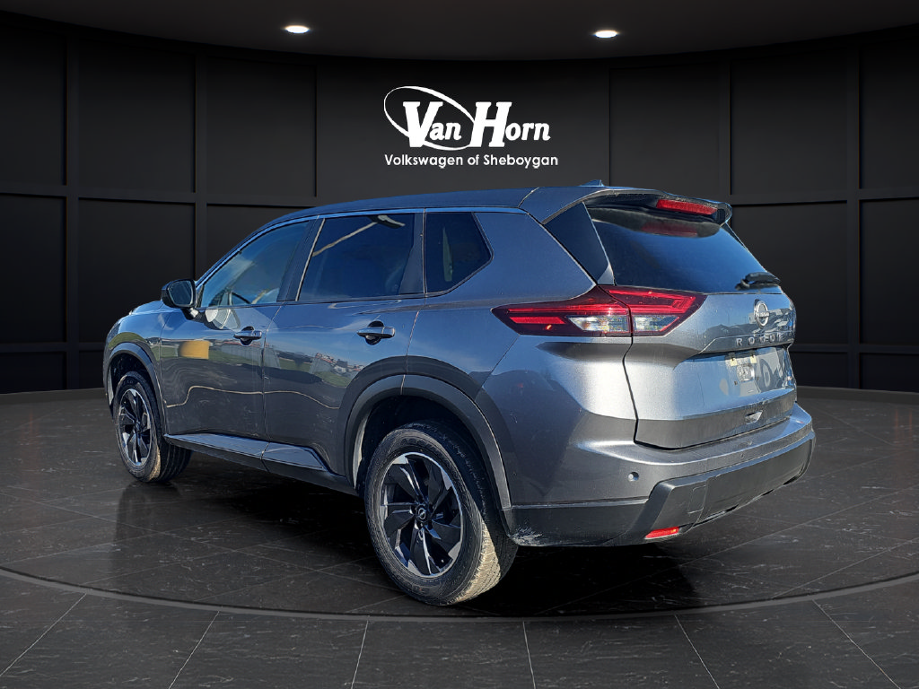 Used 2025 Nissan Rogue SV AWD/4WD image 5