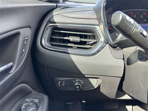 Used 2023 Chevrolet Equinox RS w/ RS Leather Package image 27