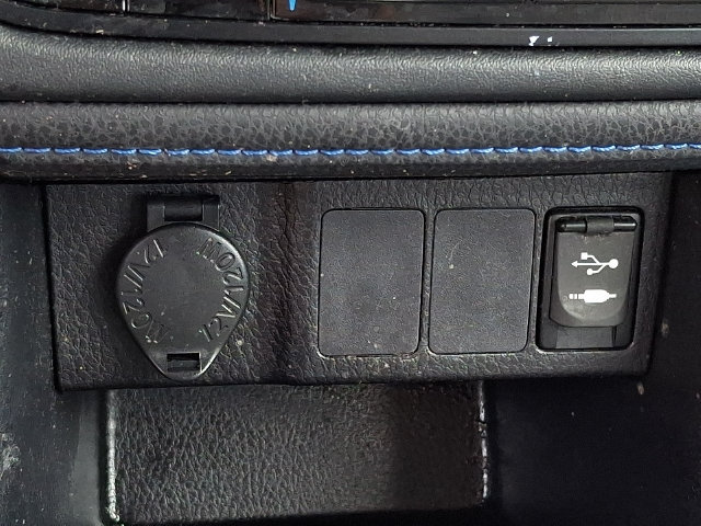 Used 2018 Toyota Corolla SE FWD image 24