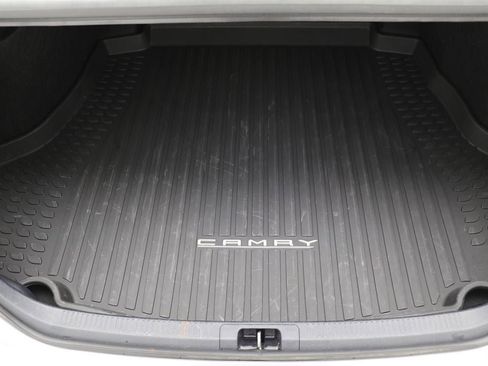 Used 2024 Toyota Camry SE image 27