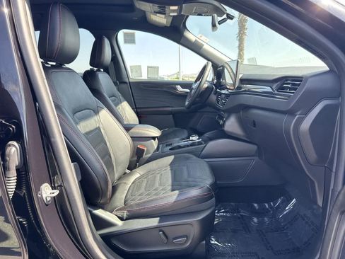 Used 2024 Ford Escape ST-Line Elite w/ Premium Technology Package image 39