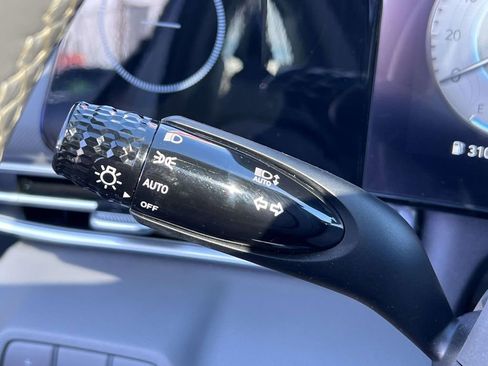 Used 2024 Hyundai Elantra SEL w/ Convenience Package image 26