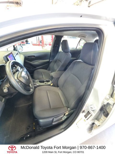 Used 2025 Toyota Corolla LE FWD image 11