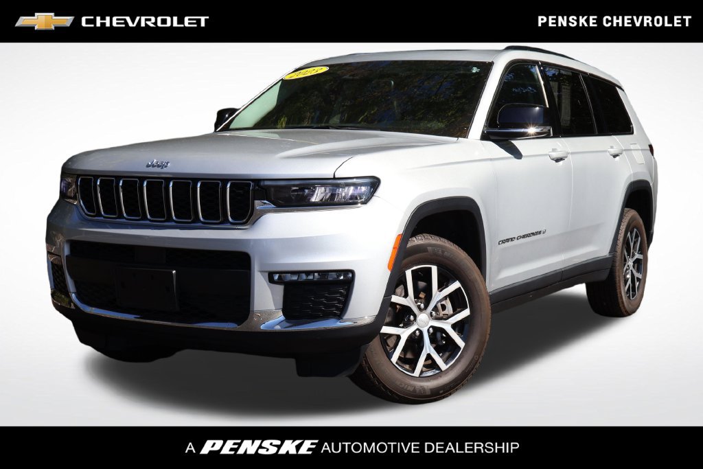 Used 2023 Jeep Grand Cherokee L Limited AWD/4WD image 1